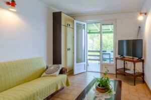 nanica-apartma-dnevna soba-01