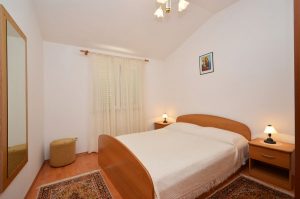 Darinka-apartment2-bedroom2-01