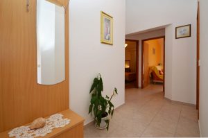 Darinka-apartment2-przedpokój-01