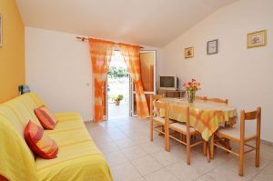 Darinka-apartment2-pokój dzienny-01