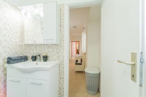 royal-fortune-bathroom-03