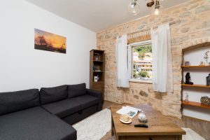 royal-fortune-livingroom-06