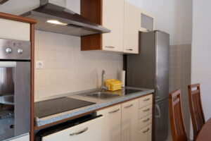 kn-apartment1-livingroom-kitchen-06-2023-pic-06