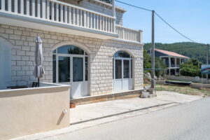 kn-apartment2-terrace-06-2023-pic-03