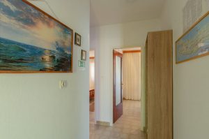 burmas-apartment-flur-02