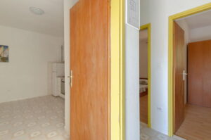 olivera-apartament-a3-tonci-korytarz-03