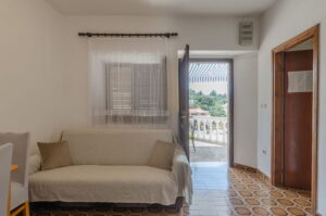 milostic-apartment1-pokój dzienny-05-2022-pic-03