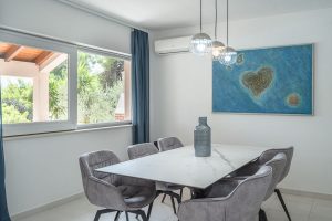 ivona-prizba-apartment-dining-area-09-2026-pic-02