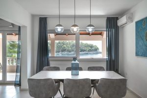 ivona-prizba-apartment-dining-area-09-2026-pic-03