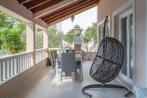 ivona-prizba-apartment-terrace-09-2026-pic-02