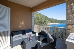 rina-apartman2-terasa-02