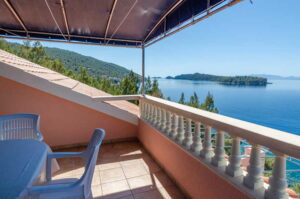 linda-apartment-blue-view-terrace-05