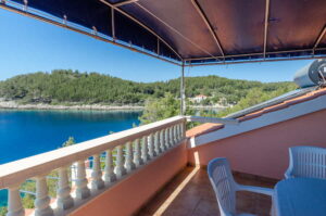 linda-apartment-blue-view-terrace-06