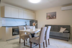 linda-apartment2-livingroom-dining-area-06-2024-pic-04