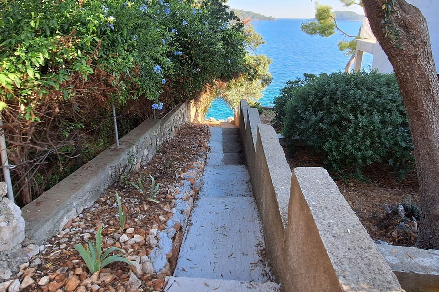 korcula-apartments-prizba-ena-beach-02