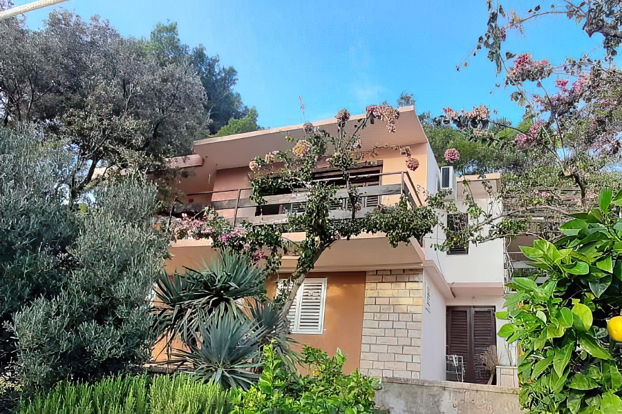 korcula-prizba-apartments-ena-house-01