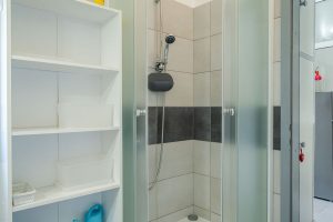 jadranka-apartment-bathroom-02