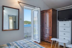 jadranka-apartment-bedroom1-02