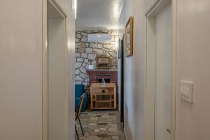 Bacic-Prigradica-Haus-zu-Miete-Flur-06-2026-Bild-01