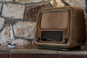 bacic-prigradica-house-for-rent-livingroom-dining-area-detail-01