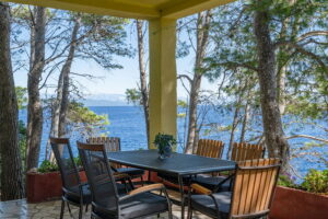 bacic-prigradica-house-for-rent-terrace-06