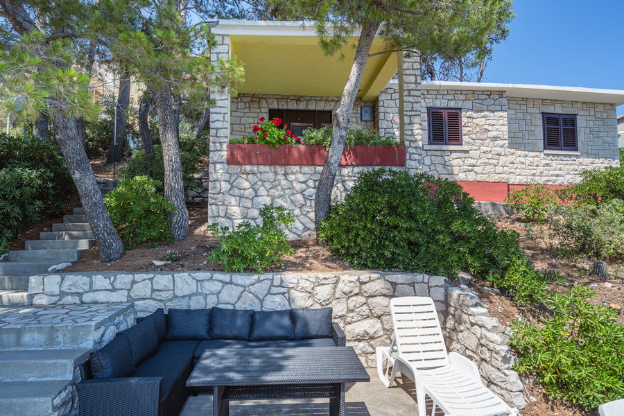 korcula-Haus-zu-Miete-bacic-prigradica-06-2026-Bild-04