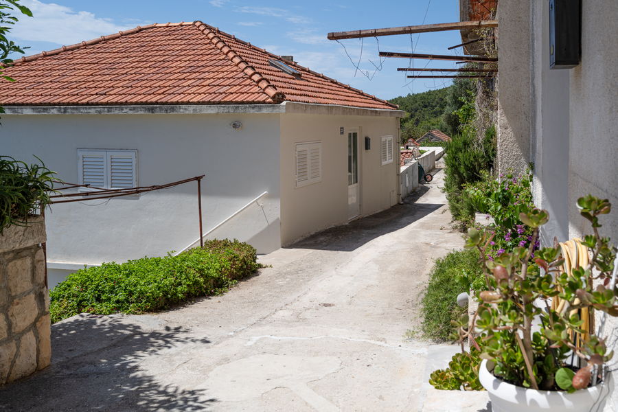 korcula-grscica-apartment-roko-house-03