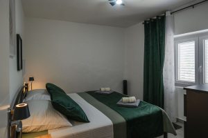 roko-apartment-bedroom2-01