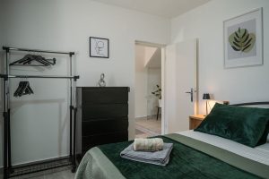 roko-apartment-bedroom2-03